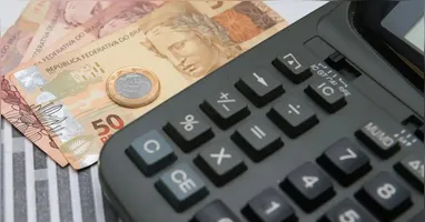 Crédito consignado pode ser uma "armadilha" para quem não consegue planejar o orçamento.