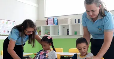 O texto ainda determina que nenhum reajuste poderá ser inferior à inflação, evitando perdas salariais para a categoria.