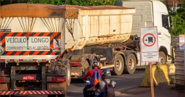 Novas regras buscam adequar o transporte de cargas à realidade na via.