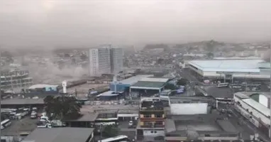 Os ventos ultrapassaram os 100 km/h em algumas regiões e provocaram transtornos, com registro de pelo menos cinco mortes.