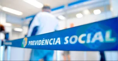 O benefício é destinado aos aposentados e pensionistas
