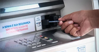 Os servidores estaduais terão o pagamento do salário de junho a partir do próximo dia 26