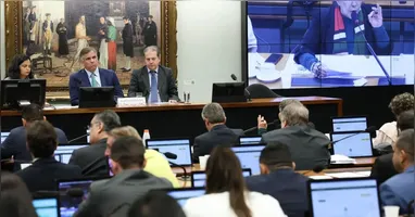A proposta seguirá pra análise de uma comissão especial, antes de ser votada em 2 turnos.