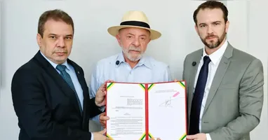 O Decreto nº 13.033/2026 foi publicado em edição extra do Diário Oficial da União (DOU).