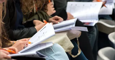 A alteração modifica os Anexos I e II do Edital nº 12/2026, que estabelecem a distribuição dos servidores federais aprovados no certame.