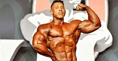 Ramon Dino intensifica preparação para defender o título da Classic Physique no Mr. Olympia