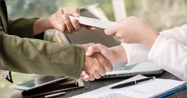 Beneficiários do INSS agora precisam validar empréstimos consignados por biometria facial para concluir a contratação.