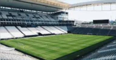 Domingo com muito futebol.