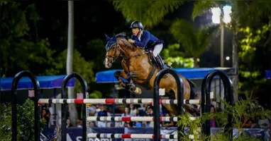 Cavaleiros da elite do hipismo nacional disputam provas de alto nível na Sociedade Hípica Brasileira durante a Copa VillageMall 2026.