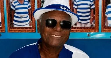 Dinho da Portela, integrante da Velha Guarda da escola de samba Portela, morreu aos 89 anos no Rio de Janeiro.