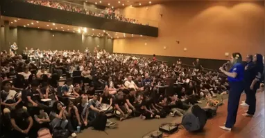 Mais de 400 estudantes do ensino médio e da EJA participaram do aulão do projeto Ativa Enem, realizado na sede da Seduc, em Belém.