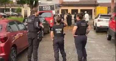 Polícias Militar, Civil e Científica atenderam à ocorrência na residência onde o veterinário foi encontrado morto