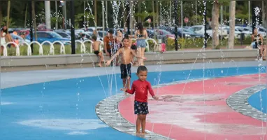 Promovido pelo Estado, o projeto é voltado para pessoas de todas as faixas etárias, incluindo crianças a partir de 6 anos, adolescentes, adultos e idosos.