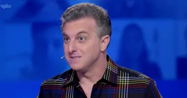Luciano Huck tentou contornar a situação durante a transmissão ao vivo.