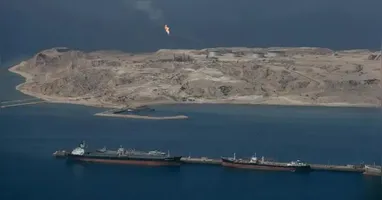O bloqueio do Estreito de Ormuz pelo Irã provocou uma alta nos preços da energia e reacendeu preocupações com o avanço da inflação em diversos países.