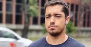 Ao longo da carreira, Caíque Verli atuou na redação multimídia da Rede Gazeta, com passagens pelo site A Gazeta e pela rádio CBN Vitória. Como repórter da TV Gazeta, destacou-se principalmente na cobertura de segurança pública.