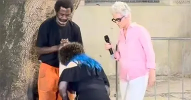 O homem, identificado como Robson, se aproximou da cantora para cumprimentá-la e afirmou que as músicas dela sempre foram uma bênção em sua vida. Em seguida, elogiou a artista. Sensibilizada, Baby se ajoelhou à frente dele e iniciou uma oração em voz alta.