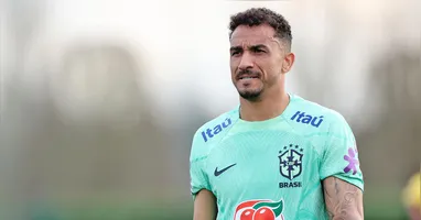 Danilo foi confirmado na Copa antes de Ancelotti divulgar a lista