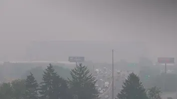 Incêndios no Canadá provocam fumaça que afeta qualidade do ar em diversas regiões dos EUA antes da final da Copa do Mundo.