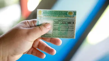 Verifique como pendências no CPF podem afetar sua CNH. Dicas para regularizar e evitar bloqueios.