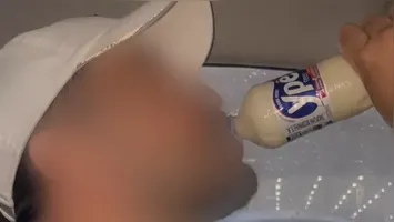 Vídeos de pessoas ingerindo detergente e outros produtos de limpeza começaram a circular nas redes sociais nos últimos dias.