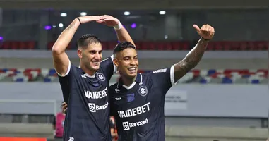 Picco e Manga comemorando o segundo gol azulino