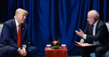 Tarifas impostas por Trump colocam Brasil e governo Lula diante do desafio de equilibrar negociação e uso da Lei da Reciprocidade.