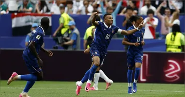 Imagem ilustrativa da notícia Após tempestade, Mbappé confirma França na 2ª fase da Copa