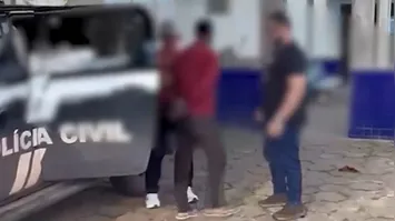 O suspeito foi preso, mas isso não impediu ele de voltar a ameaçar a companheira