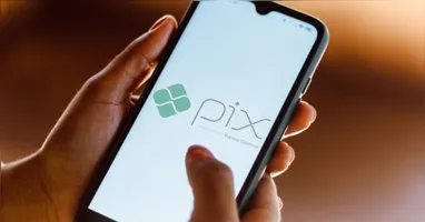 No X (antigo Twitter), internautas registraram suas reclamações sobre as instituições financeiras e outras pessoas também comentaram que estavam passando pelo mesmo problema.
