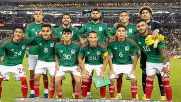 Jogando diante de sua torcida, no Estádio Azteca, o México chega às Oitavas de Final da Copa