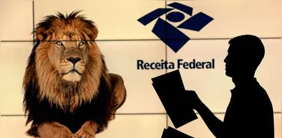 A consulta da restituição pode ser feita no site da Receita Federal ou pelo aplicativo oficial do órgão para celulares e tablets.