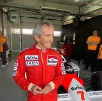 Alain Prost é ferido durante assalto a sua residência na Suíça, segundo informações divulgadas pela imprensa europeia.