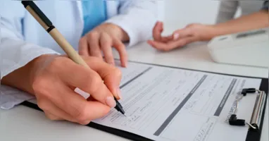 Faltas justificadas e atestados médicos estão entre os direitos garantidos pela CLT ao trabalhador em situações específicas do dia a dia