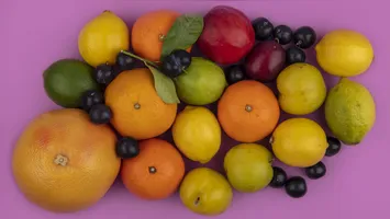 Descubra como o consumo excessivo de frutas pode impactar sua saúde e qual a quantidade ideal para cada pessoa.