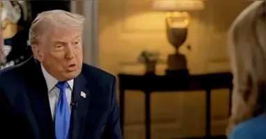 Durante entrevista ao "60 Minutes", Donald Trump reage com irritação à leitura de manifesto de atirador e nega acusações de pedofilia.