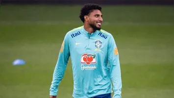 Aos 26 anos, o meio-campista se juntará ao grupo brasileiro nos Estados Unidos para a sequência da preparação para o torneio.