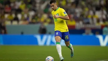 Brasil vence Japão em partida emocionante e avança às oitavas da Copa do Mundo.