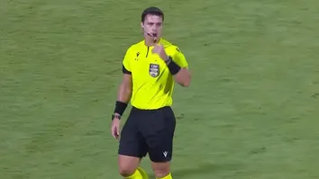 Fernando Mendes Filho se destaca na estreia do impedimento semiautomático.
