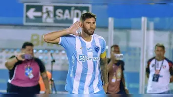 Paysandu enfrenta mudanças no elenco: Yeferson Quintana deve deixar o clube.