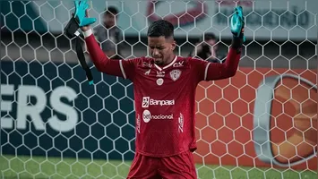 Ceará se reforça com o goleiro Matheus Nogueira e movimenta o mercado