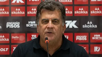 Fábio Mota critica arbitragem após jogo decisivo e aponta problemas para outros clubes.