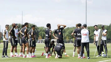 Com a classificação às oitavas de final praticamente encaminhada, a comissão técnica concentra esforços na busca pela primeira colocação da chave.