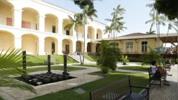 Arte, história e uma vista privilegiada da Baía do Guajará em um só lugar.
