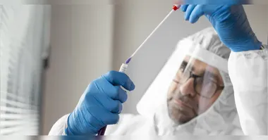Paciente internado no Instituto Emílio Ribas teve resultado negativo para ebola; diagnóstico confirmado é de meningite meningocócica.