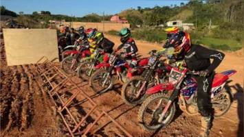 Pista montada na Praia do Pedral recebe disputas de alta velocidade e consolida São Félix do Xingu na rota nacional do esporte.