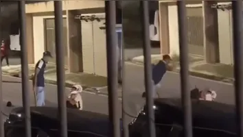 Vítima chegou a ter um dos braços fraturados devido à brutalidade sofrida