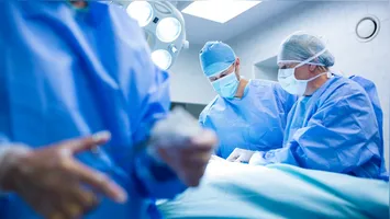 ANS estuda novo reajuste para planos de saúde que pode elevar valores em até 20%. Entenda como isso afetaria 7,7 milhões de brasileiros.