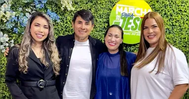 Na gravação, Lenne aparece cantando e dançando ao lado de Mylla Karvalho e Robertinho do Pará