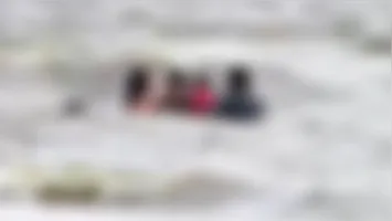Quatro crianças foram arrastadas pela correnteza, em momentos distintos, mas foram resgatadas